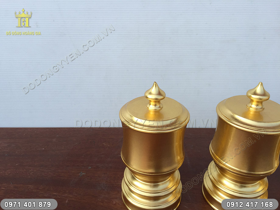 đ&agrave;i thờ d&aacute;t v&agrave;ng